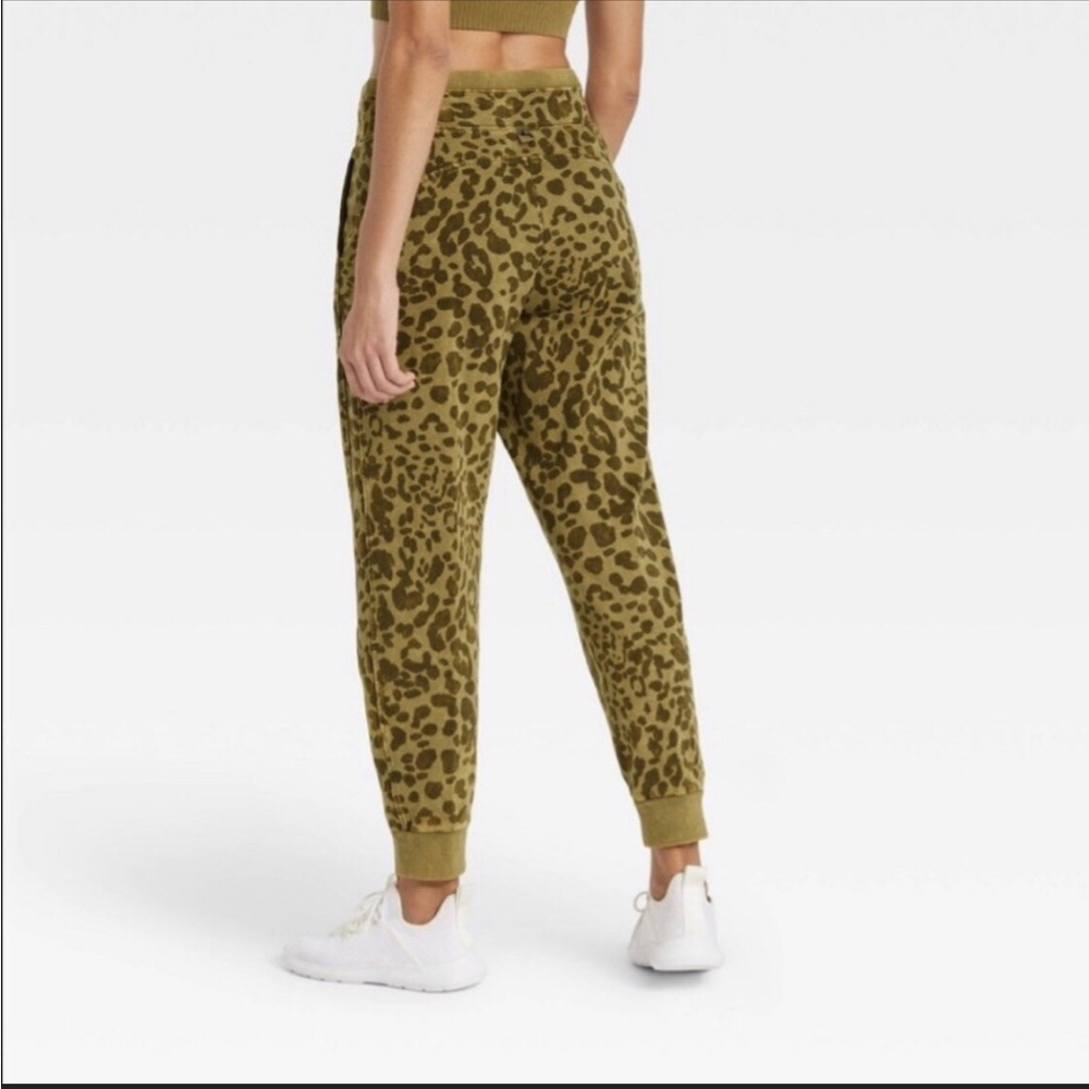 JoyLab Joggers Sweatpants Green Army acid wash  Cheetah Print Acid Wash sz small